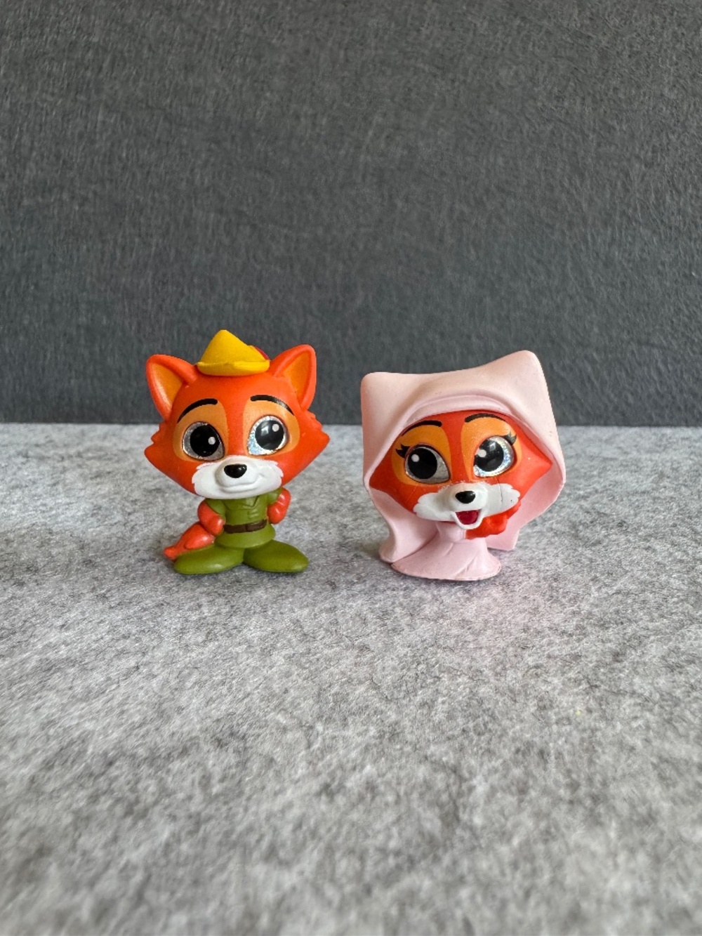 Disney Doorables - Robin Hood and Maid Marian